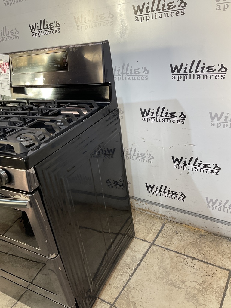 Samsung Used Natural Gas Stove 30inches (Black Stainless) 
