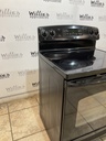 Ge Used Electric Stove 220volts (40/50 AMP) 30inches {no cord}  (Black) 