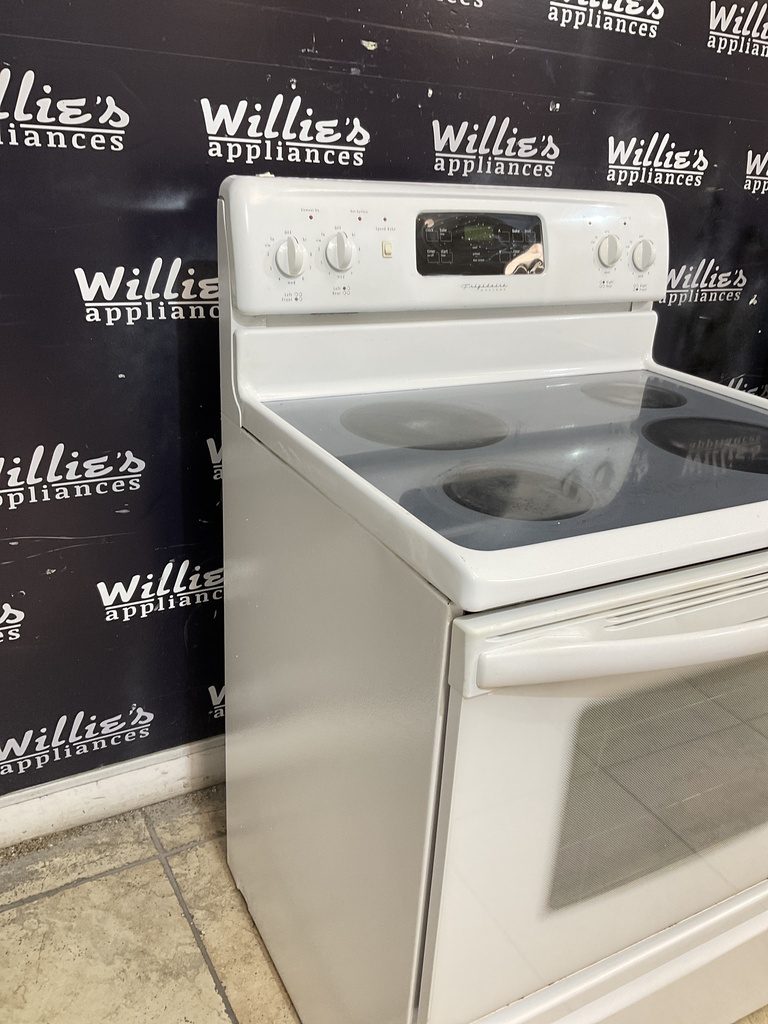 Frigidaire Used Electric Stove 220volts (40/50 AMP) 30inches {no cord} (White)