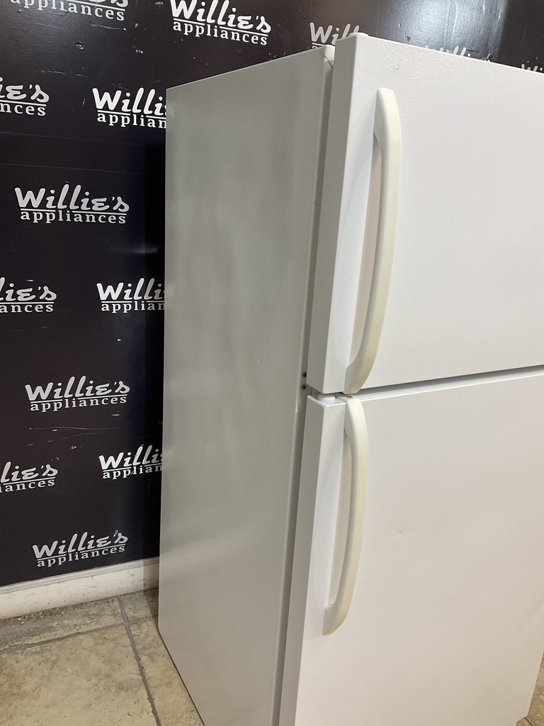 Frigidaire Used Refrigerator Top and Bottom 28 1/2” x 60” (White)