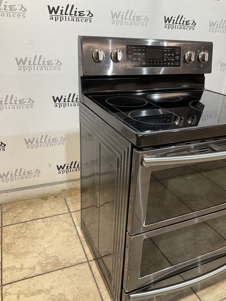 Samsung Used Electric Stove 220volts (40/50 AMP) 30inches {4 prong} (Black Stainless) 