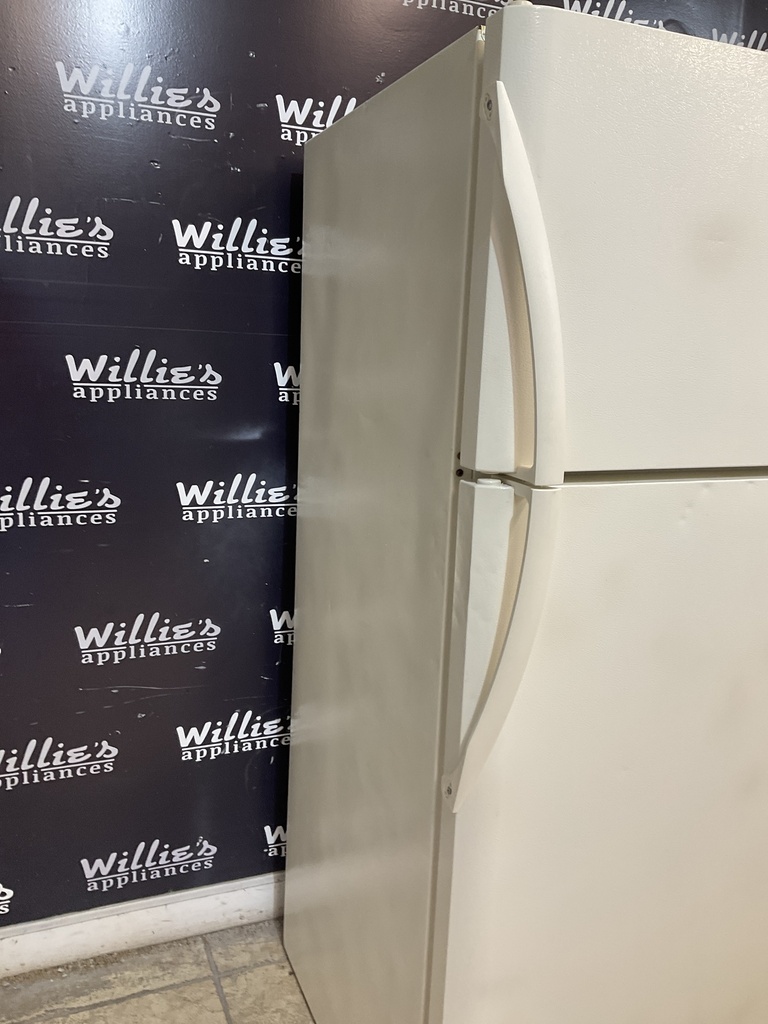 Frigidaire Used Refrigerator Top and Bottom 30x66 (Bisque) 