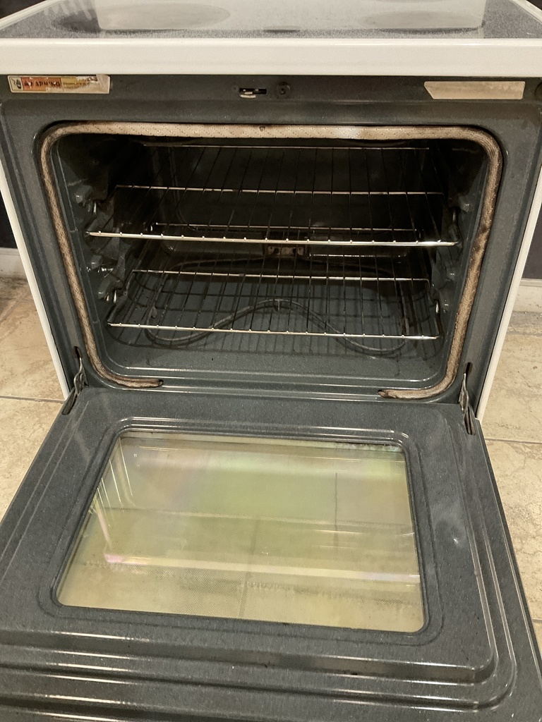 Whirlpool Used Electric Stove 220volts (40/50 AMP) 30inches {3 prong} (White) 