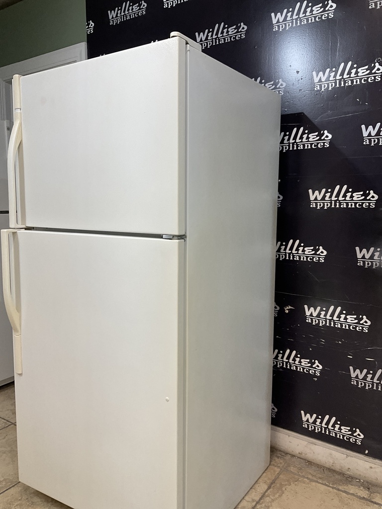Kenmore Used Refrigerator Top and Bottom 30x66 (White) 