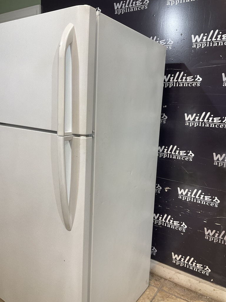 Frigidaire Used Refrigerator Top and Bottom 30x66 (White) 