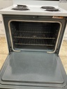 Whirlpool Used Electric Stove 220volts (40/50 AMP) 30inches {3 prong} (White/Black) 