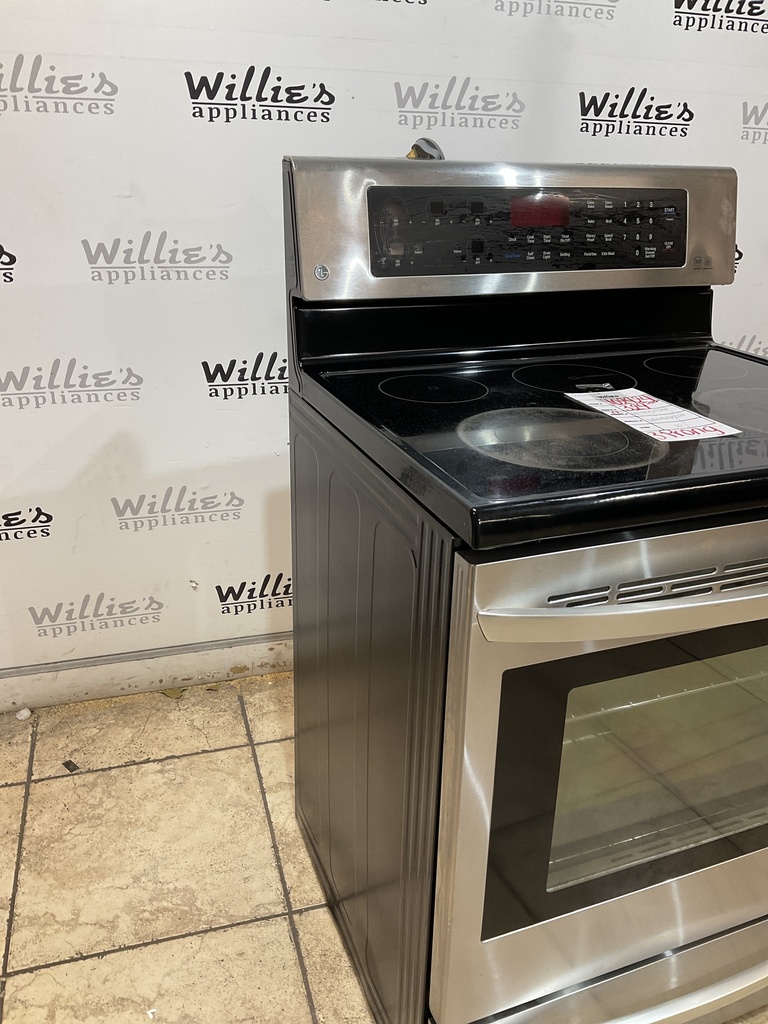 Lg Used Electric Stove 220volts (40/50 AMP) 30inches {3 prong} (Stainless Steel) 