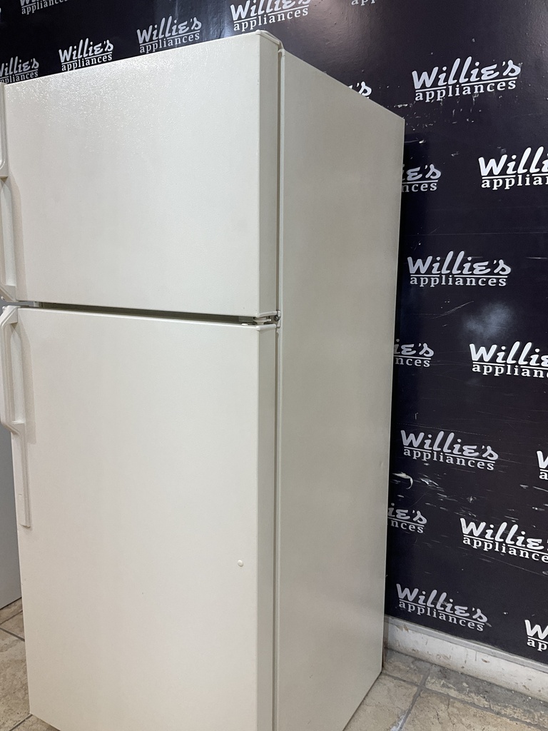 Hotpoint Used Refrigerator Top and Bottom 28x64 1/2” (Bisque) 