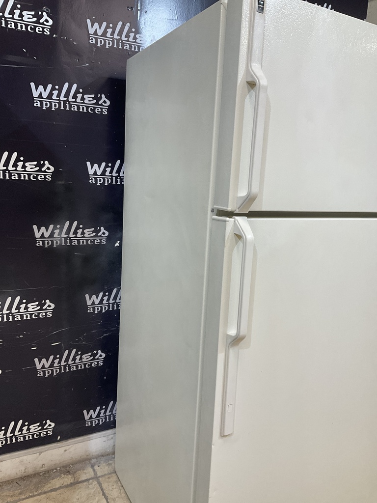 Hotpoint Used Refrigerator Top and Bottom 28x64 1/2” (Bisque) 