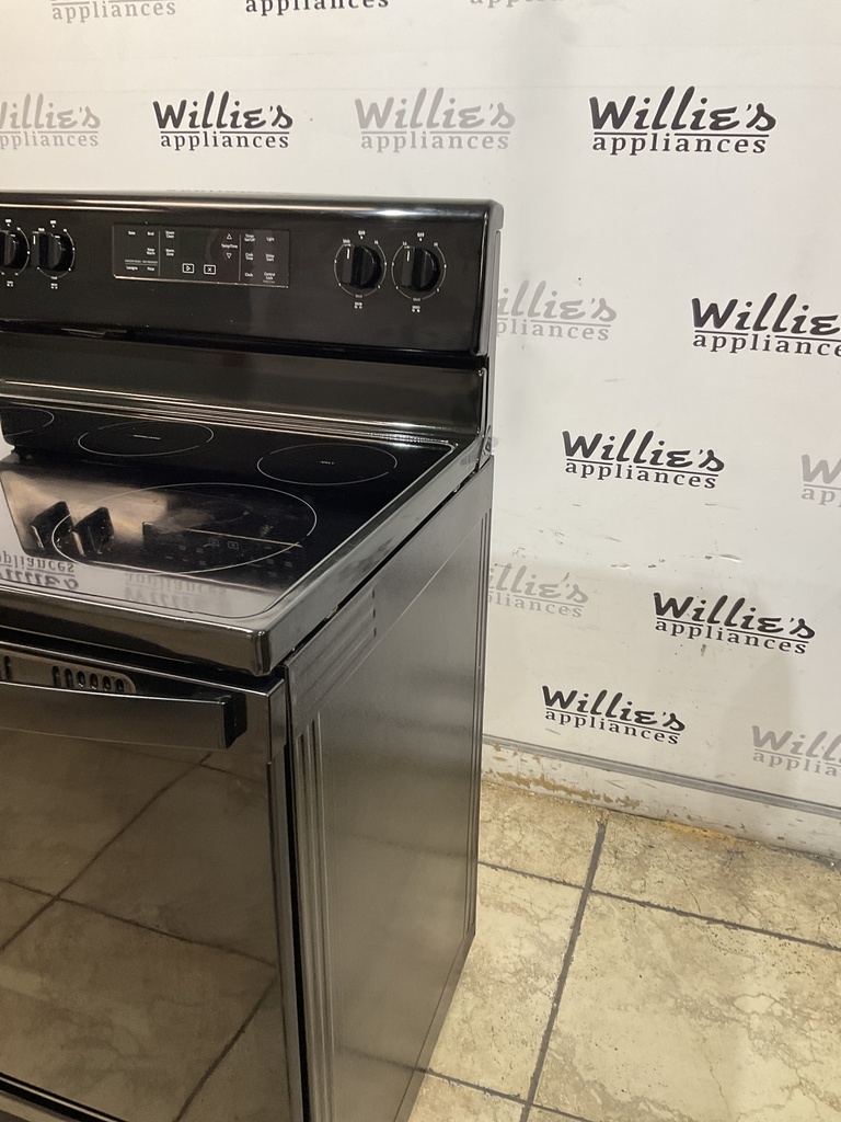 Whirlpool Used Electric Stove 220 volts (40/50 AMP) 30inches {no cord} (Black) 