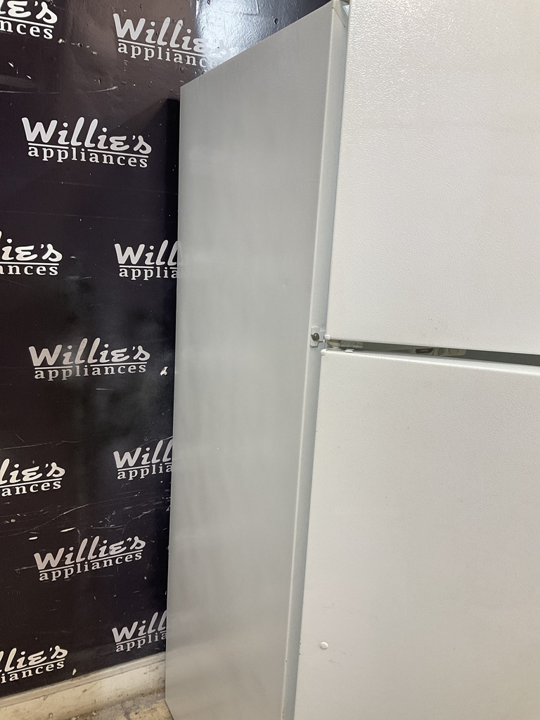 Ge Used Refrigerator Top and Bottom 28x64 1/2” (White) 