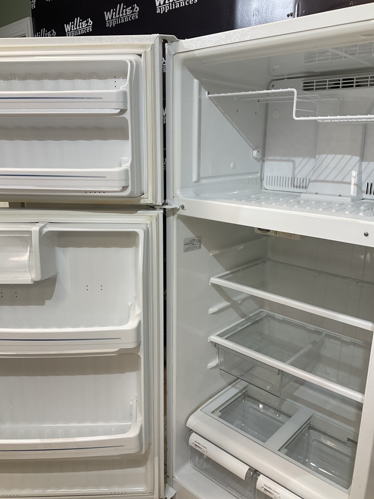 Ge Used Refrigerator Top and Bottom 28x64 1/2” (White) 