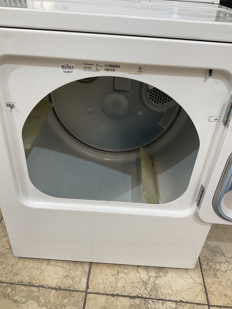 Estate Used Electric Dryer 220volts (30 AMP) 29inches {4 prong} (White)