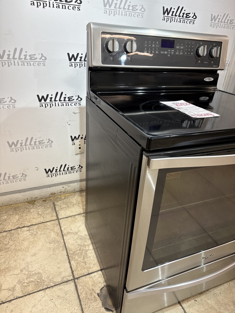 Whirlpool Used Electric Stove 220volts (40/50 AMP) 30inches {4 prong} (White) 