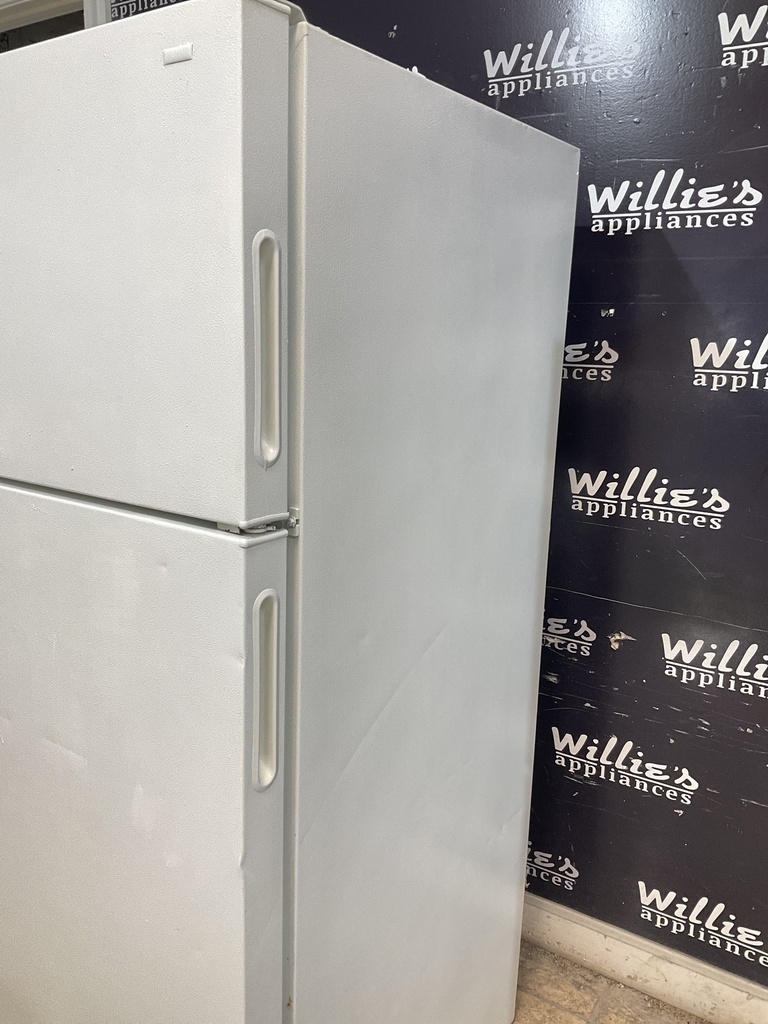 Hotpoint Used Refrigerator Top and Bottom 28x61 1/2” (White) 
