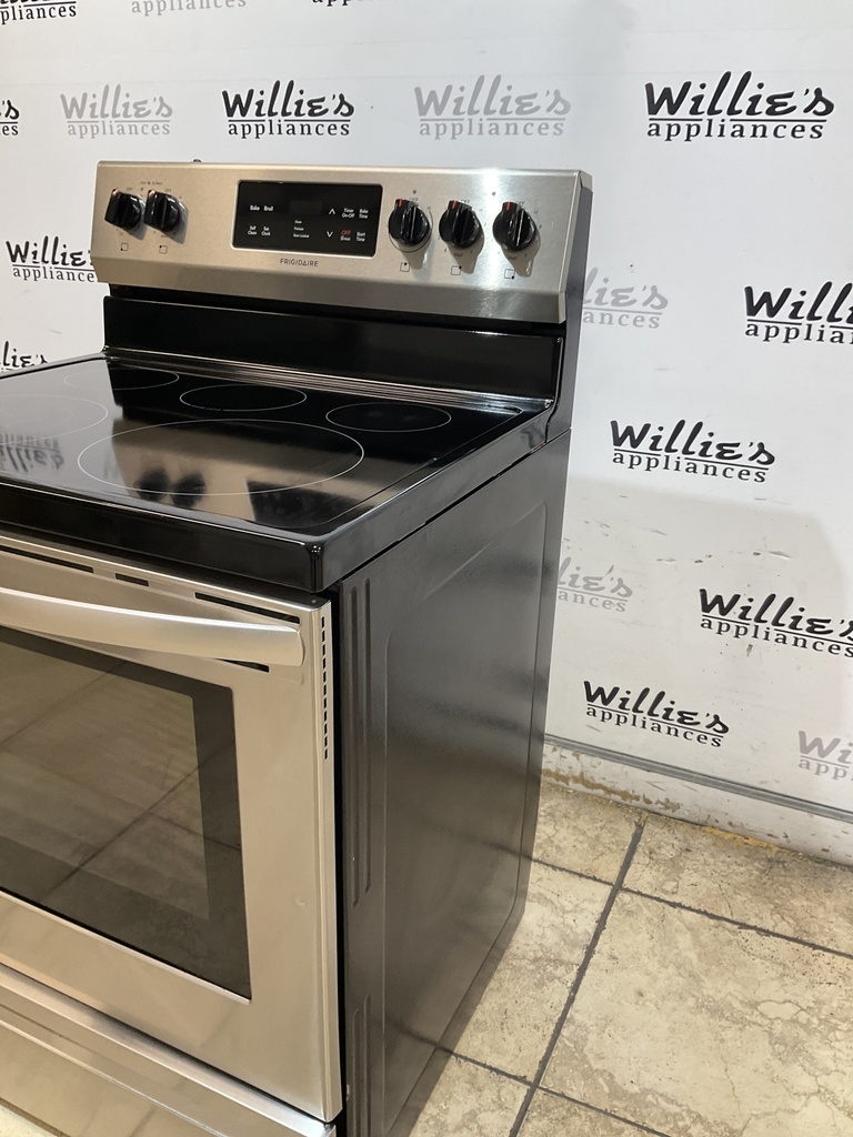 Frigidaire Used Electric Stove 220volts (40/50 AMP) 30inches {no cord} (Stainless steel) 