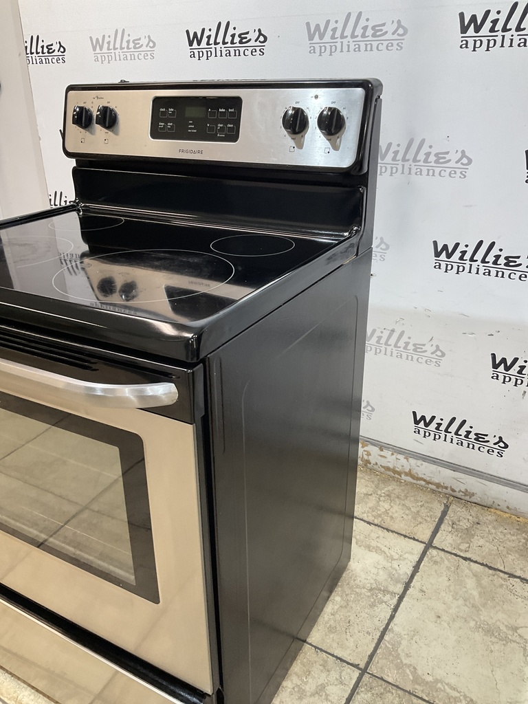 Frigidaire Used Electric Stove 220volts (40/50 AMP) 30inches {no cord} (Stainless steel) 