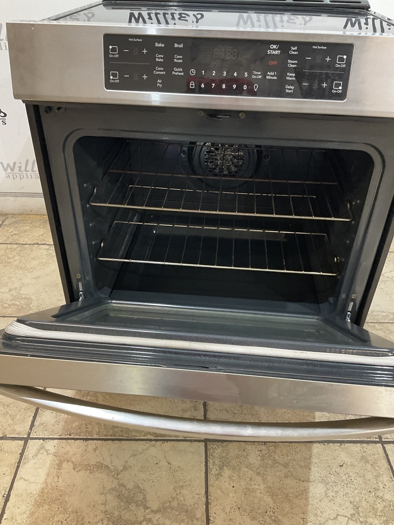 Frigidaire Used Electric Stove 220volts (40/50 AMP) 30inches {4 prong} (Stainless steel) 