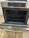 Frigidaire Used Electric Stove 220volts (40/50 AMP) 30inches {4 prong} (Stainless steel) 