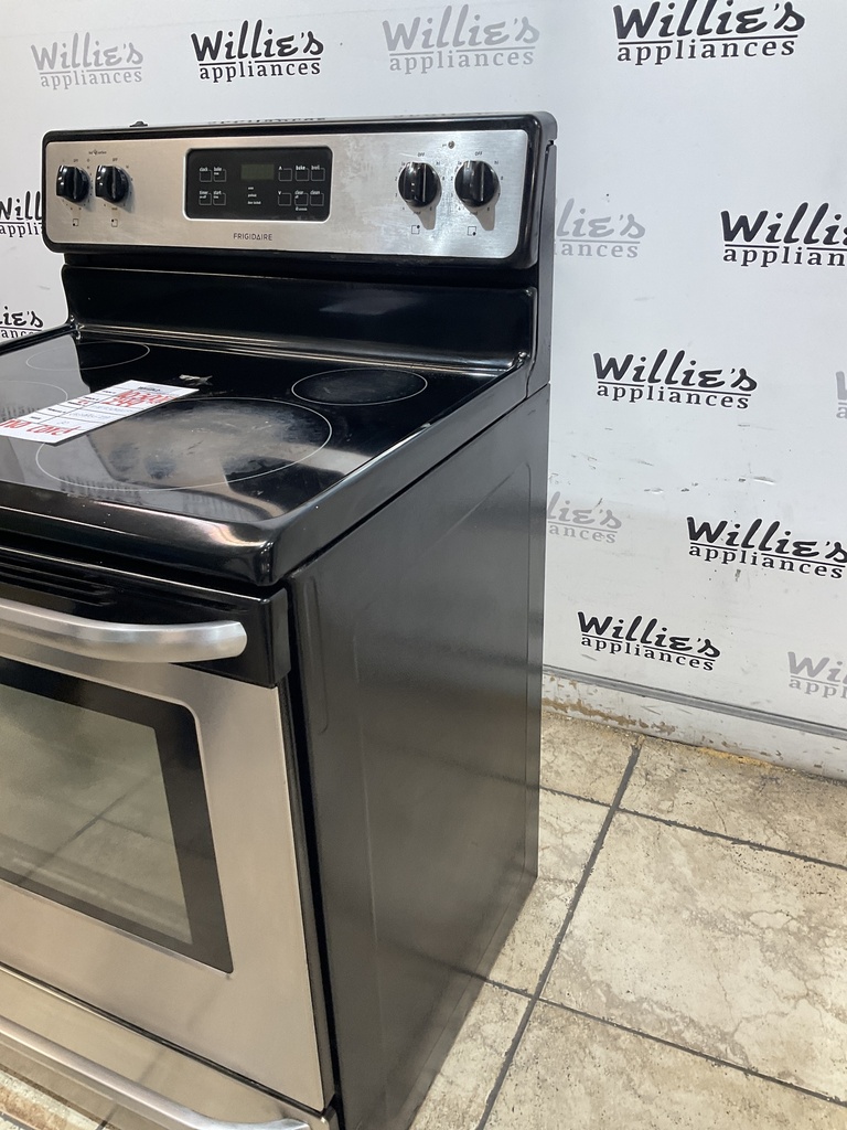 Frigidaire Used Electric Stove 220volts (40/50 AMP) 30inches {no cord} (Stainless steel) 