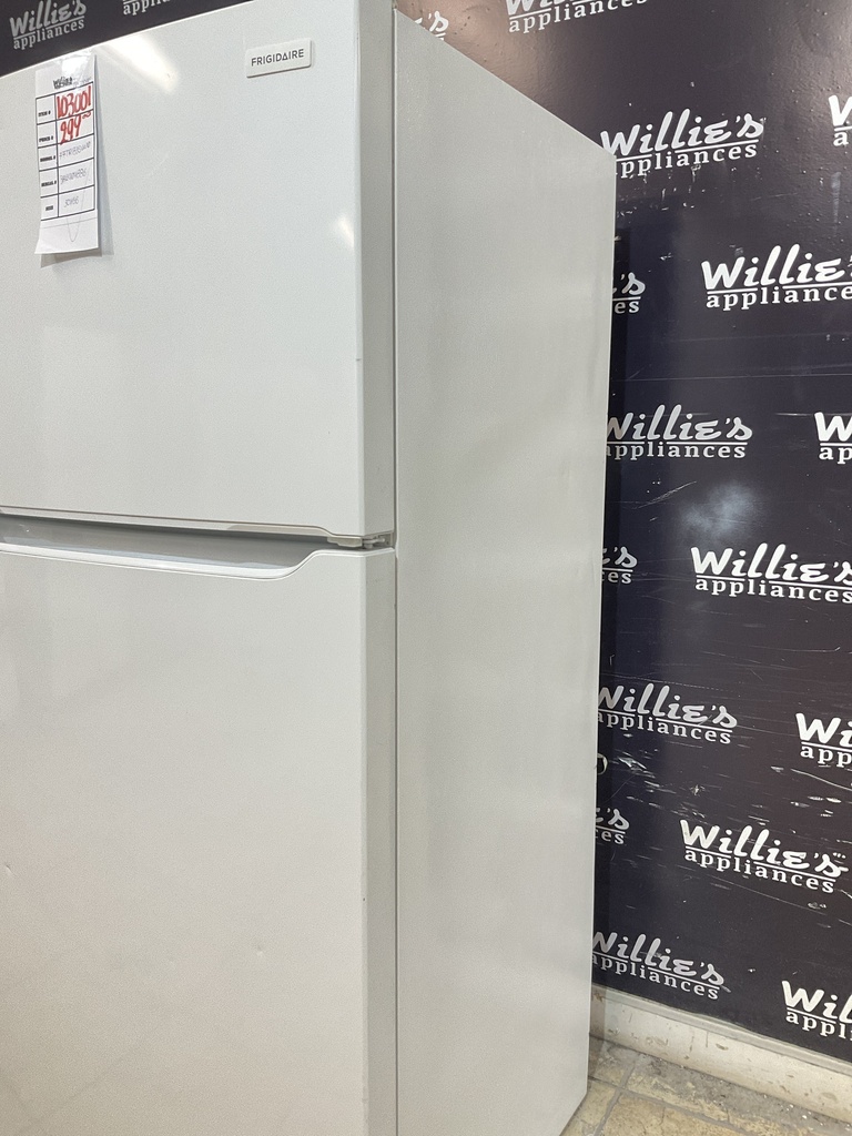 Frigidaire Used Refrigerator Top and Bottom 30x66 (White) 