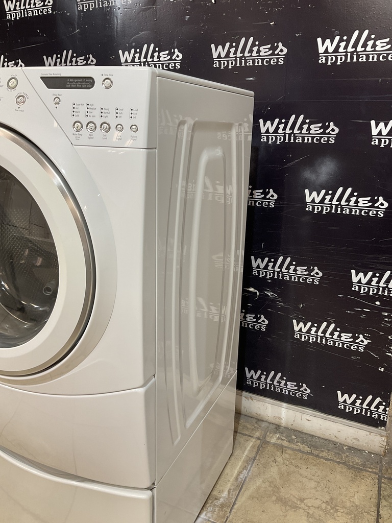 Whirlpool Used Washer Front-load 27inches (White) 