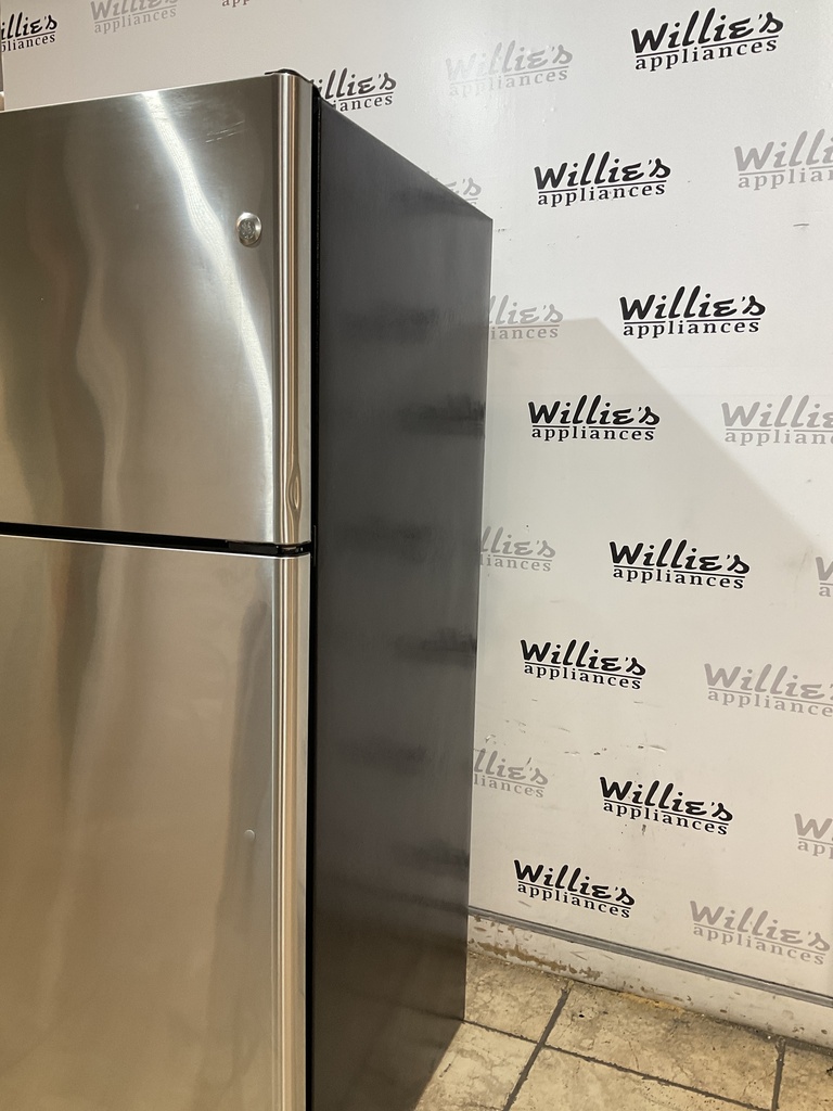 Ge Used Refrigerator Top and Bottom 30x66 1/2” (Stainless Steel) 