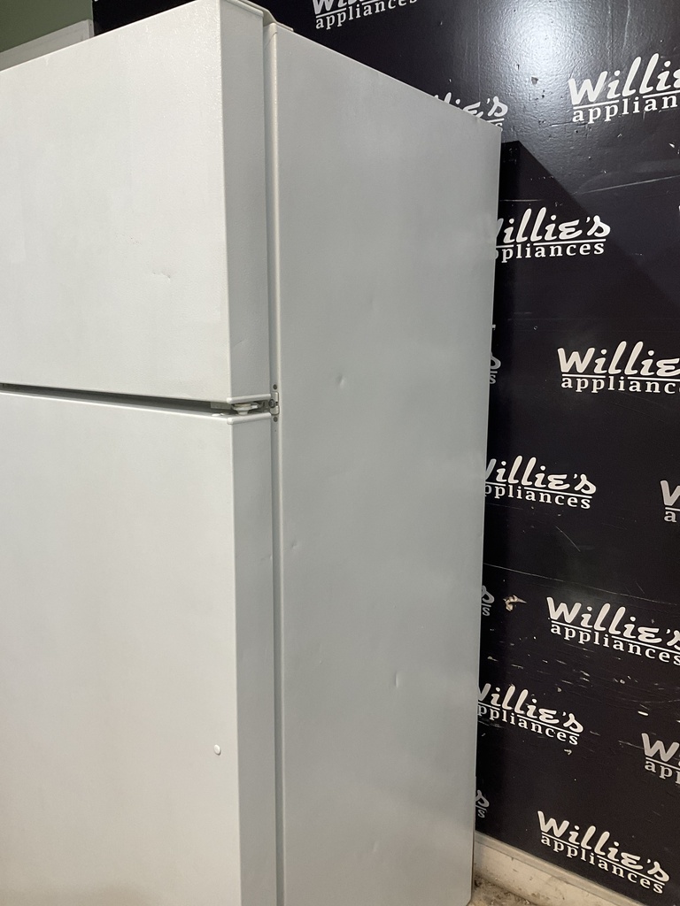 Ge Used Refrigerator Top and Bottom 28x67 (White) 