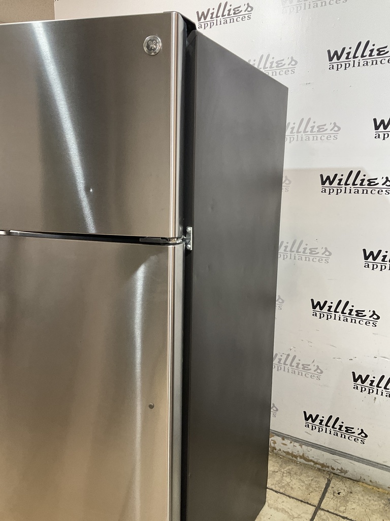 Ge Used Refrigerator Top and Bottom 28x64 (Stainless Steel) 