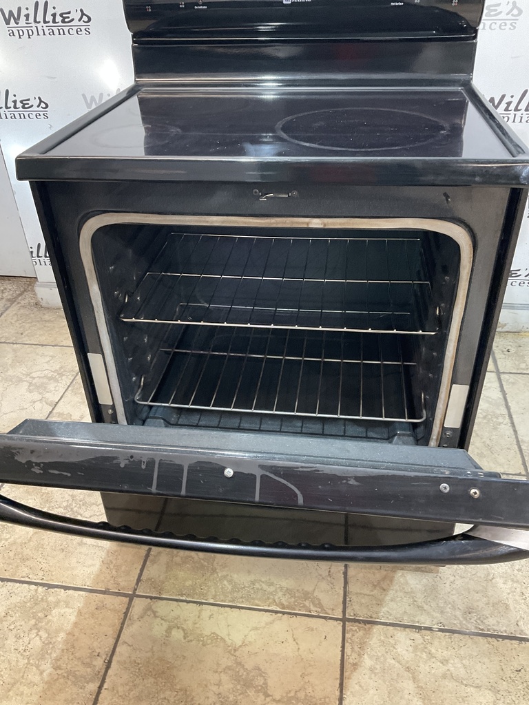 Maytag Used Electric Stove 220volts (40/50 AMP) 30inches {3 prong} (Black) 