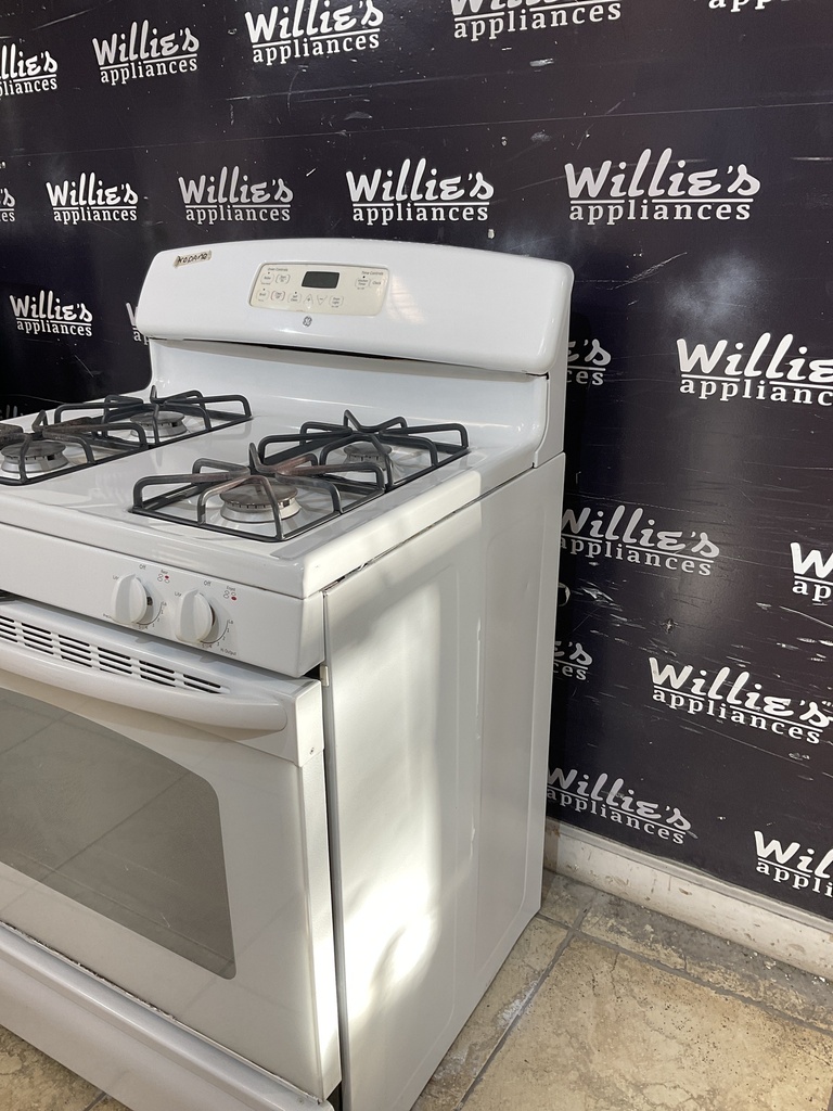 Ge Used Gas Propane Stove 30inches  (White) 
