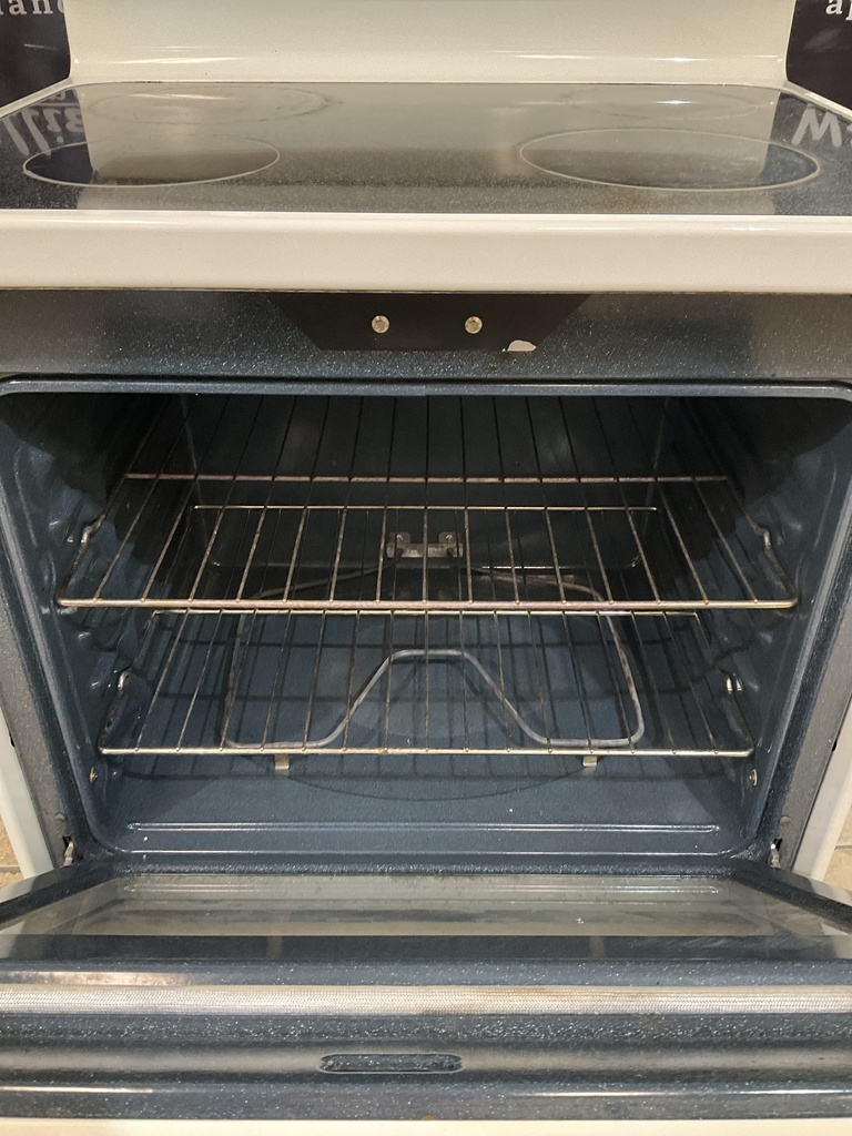 Ge Used Electric Stove 220volts (/50 AMP) 30inches {no cord} (Bisque) 