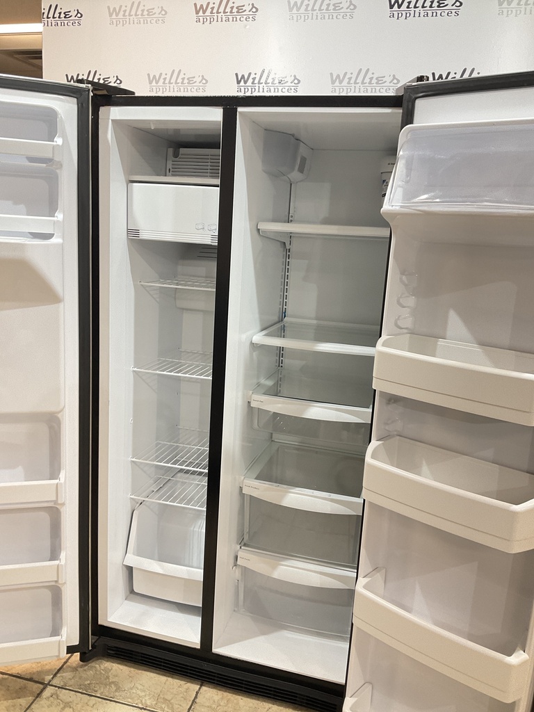 Ge Used Refrigerator Side by Side 36x69 1/2” (Stainless Steel)