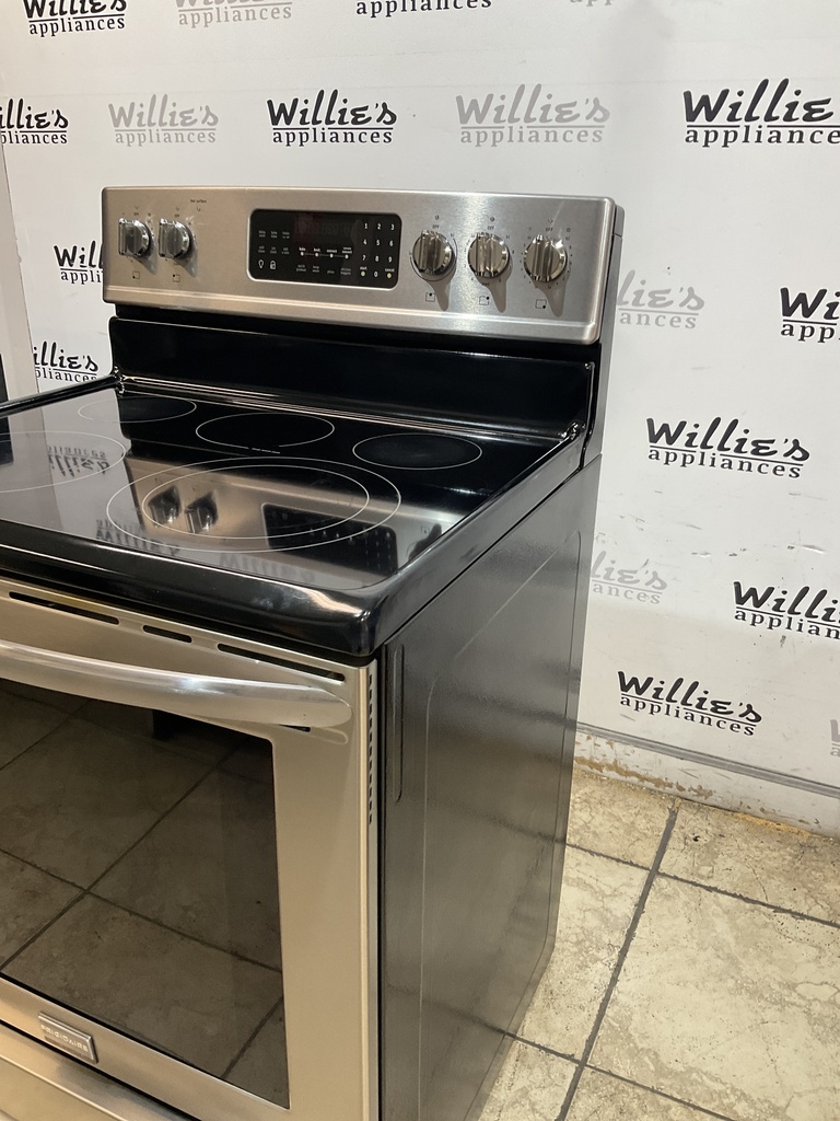 Frigidaire Used Electric Stove 220volts (40/50 AMP) 30inches {no cord} (Stainless steel) 
