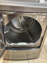 Lg Used Electric Dryer 220volts (30 AMP) 27inches {4 prong} (Grey) 