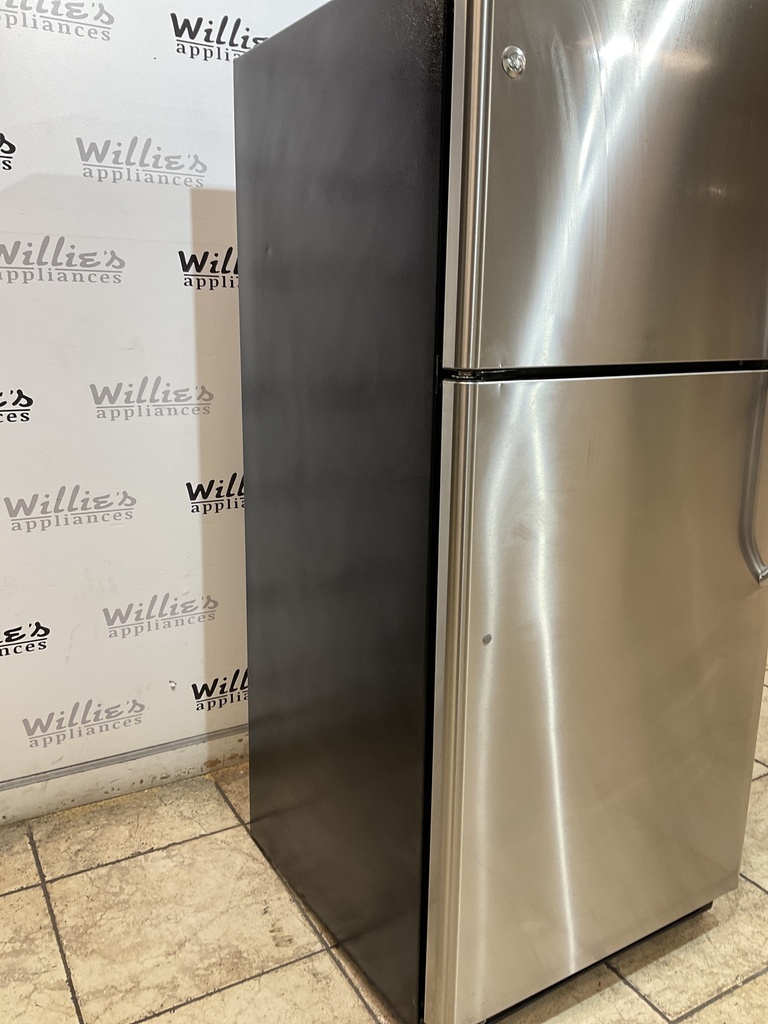 Ge Used Refrigerator Top and Bottom 30x66 1/2” (Stainless Steel) 