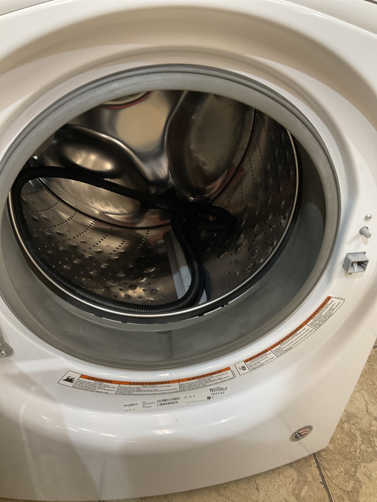 Whirlpool Used Washer Front-load 27inches (White) 