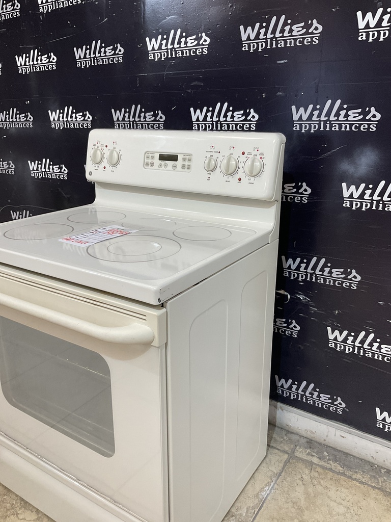 Ge Used Electric Stove 220volts (40/50 AMP) 30inches {no cord} (Bisque) 