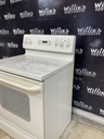 Ge Used Electric Stove 220volts (40/50 AMP) 30inches {no cord} (Bisque) 
