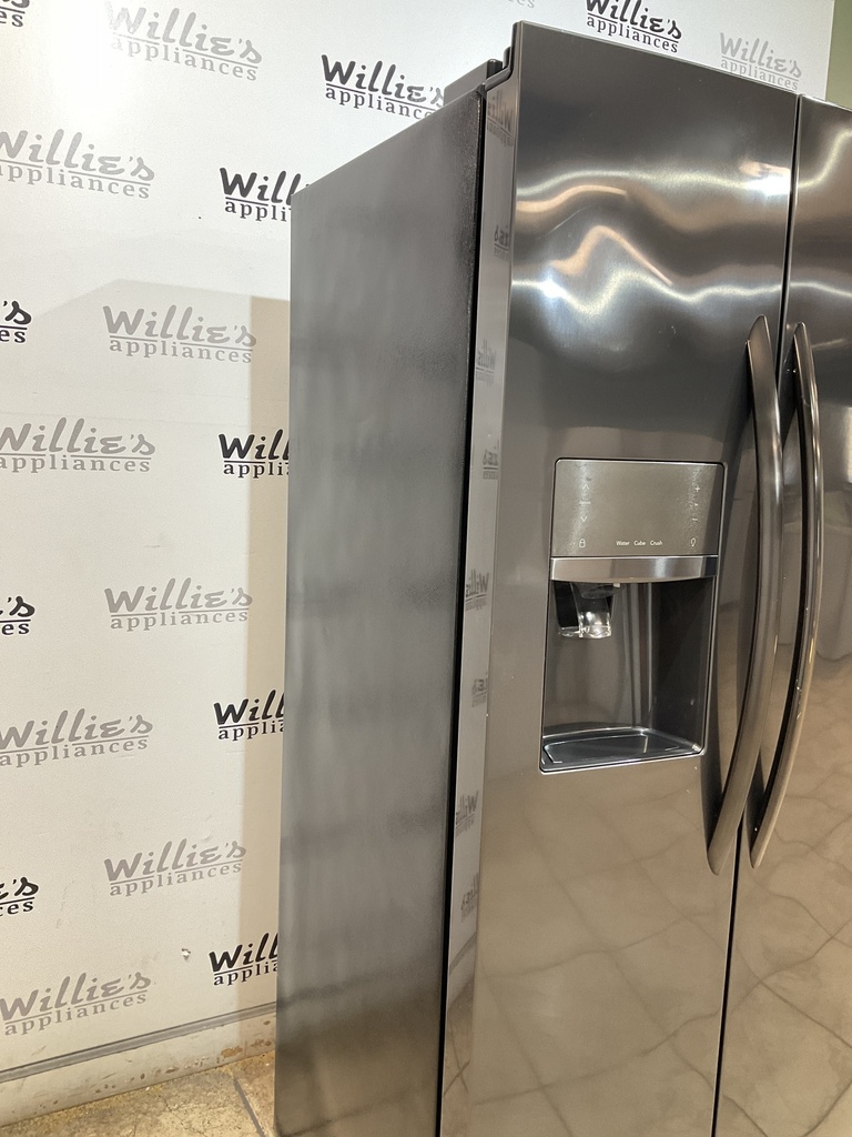 Whirlpool Used Refrigerator Counter Depth Side by Side 36x70 (Black Stainless Steel) 