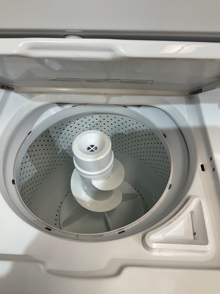 Whirlpool Used Electric Unit Stackable 220volts (30 AMP) 27x72 {no cord} (White) 