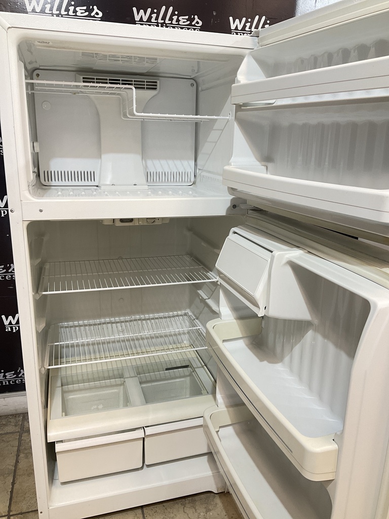 Ge Used Refrigerator Top and Bottom 28x61 1/2” (White) 