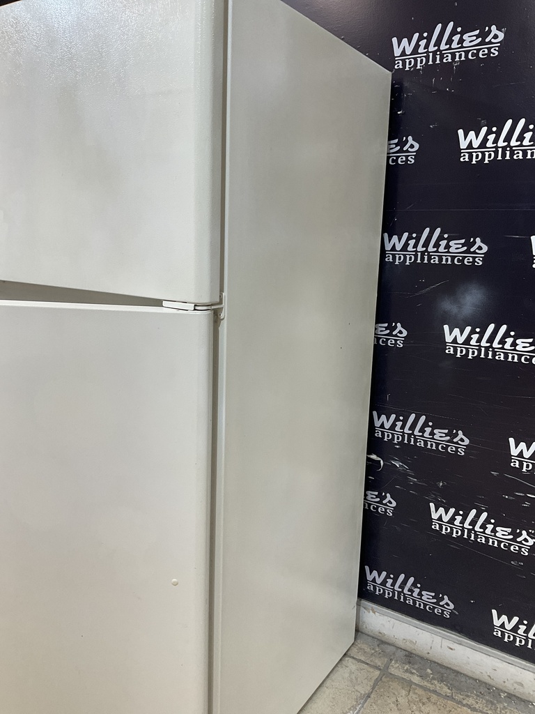 Ge Used Refrigerator Top and Bottom 30x67 (Bisque) 
