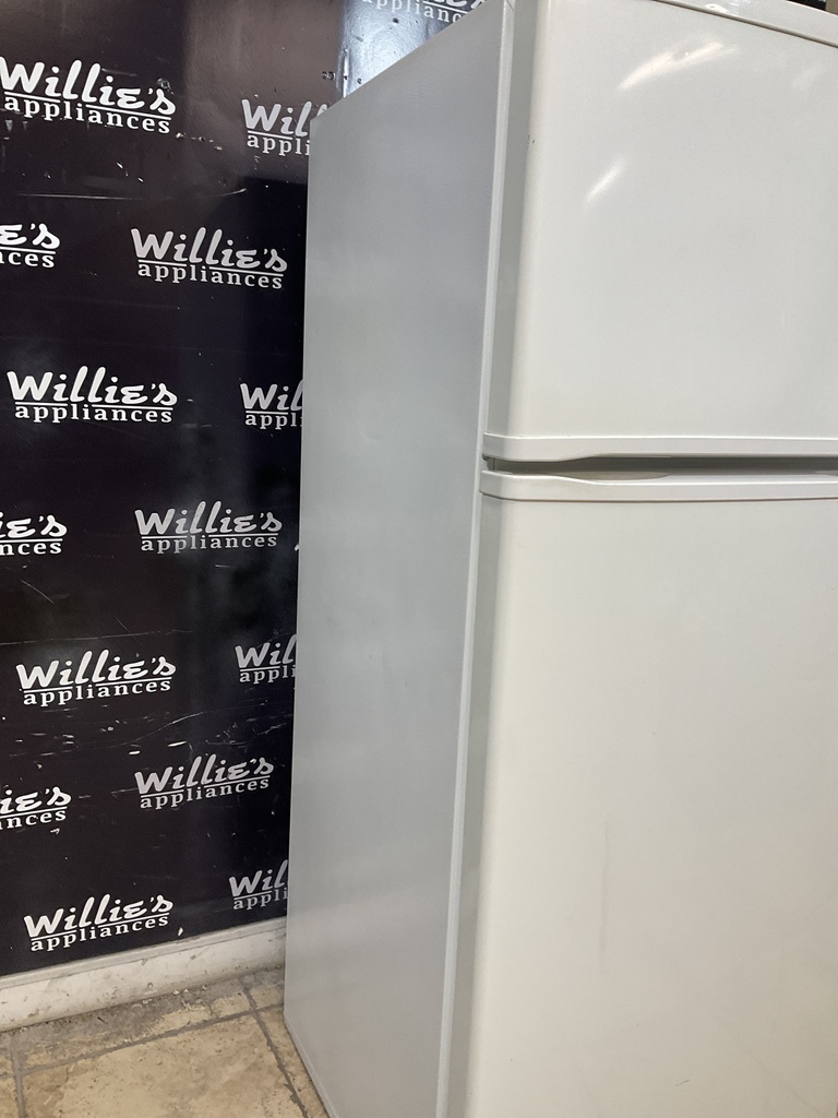 Whirlpool Used Refrigerator Top and Bottom 28 1/2” x 68” (White) 