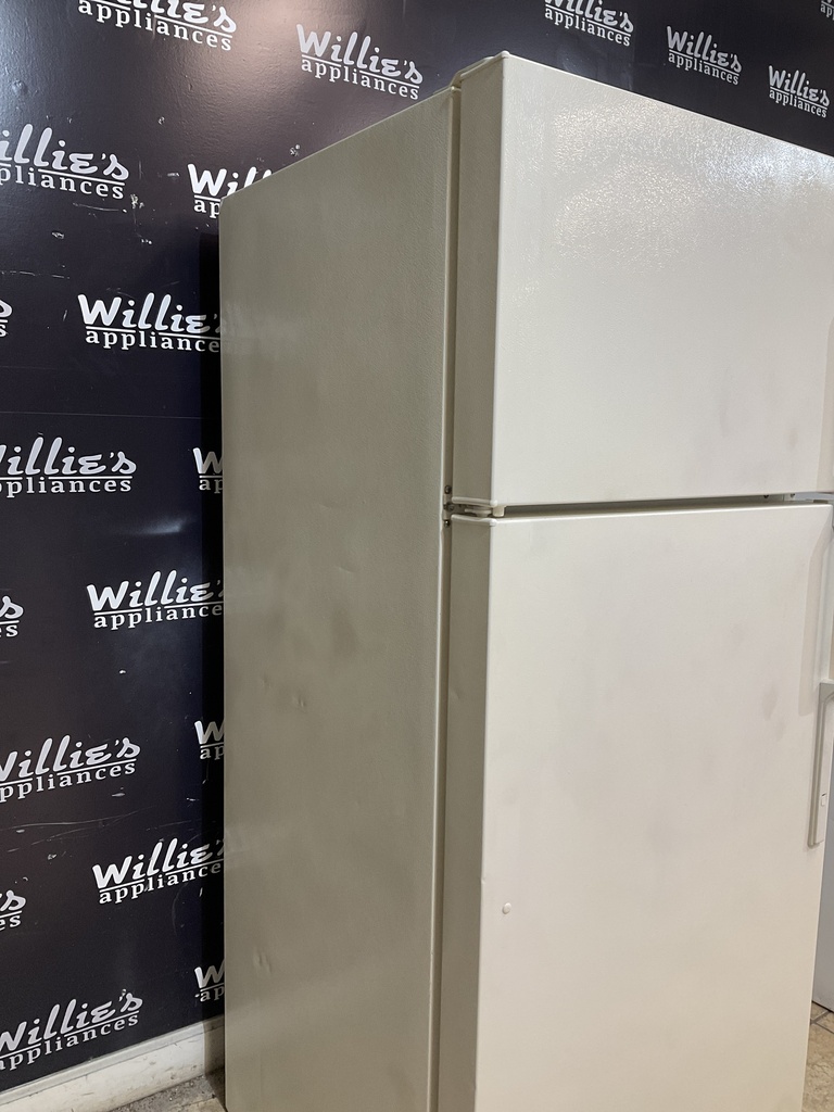 Hotpoint Used Refrigerator Top and Bottom 28x67 (Bisque)