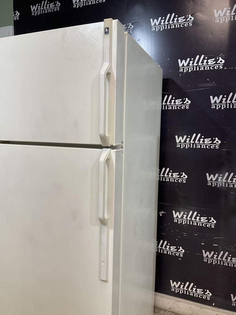 Hotpoint Used Refrigerator Top and Bottom 28x67 (Bisque)