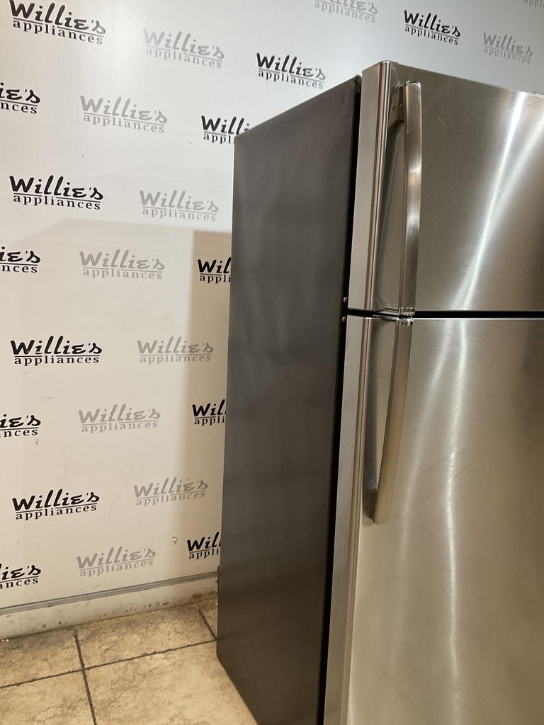 Ge Used Refrigerator Top and Bottom 28x66 1/2” (Stainless Steel) 