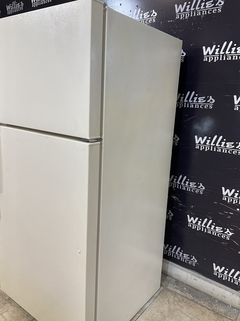 Ge Used Refrigerator Top and Bottom 28x62 (Bisque) 