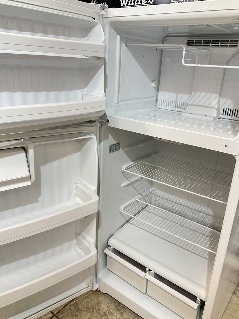 Ge Used Refrigerator Top and Bottom 28x61 1/2” (White) 