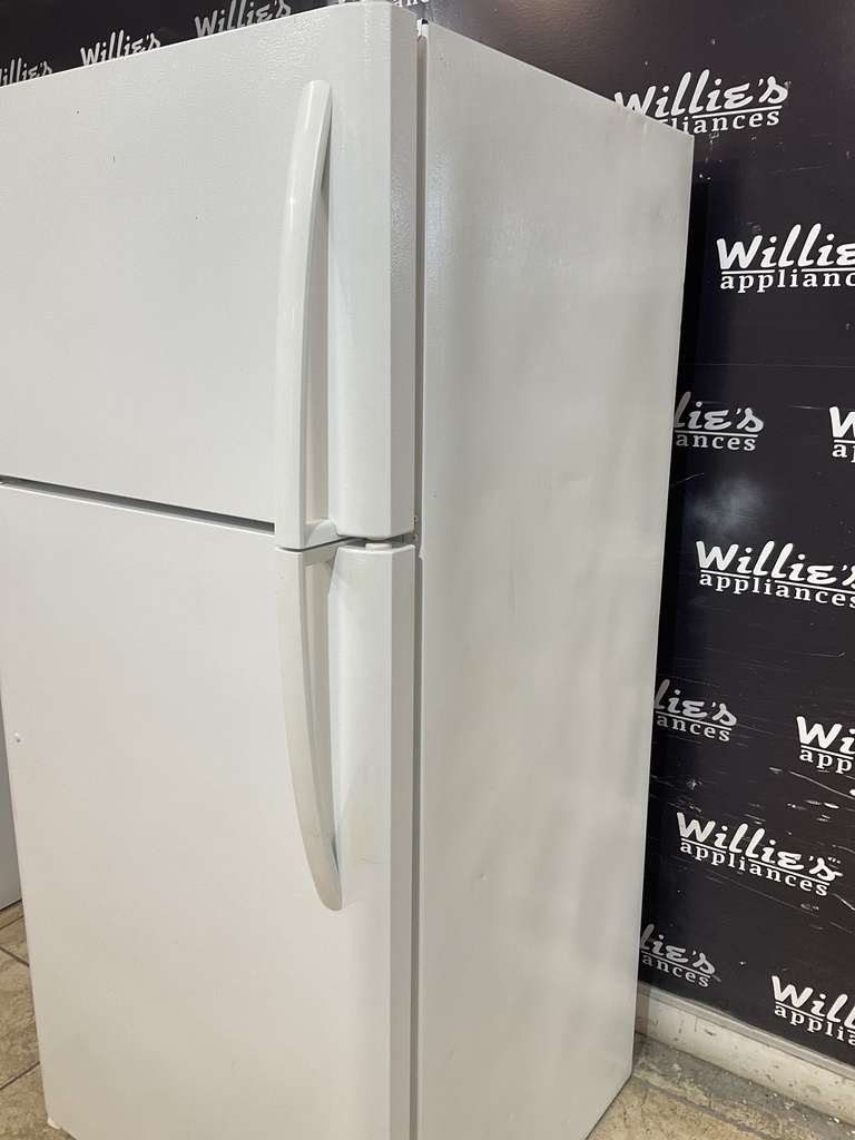 Frigidaire Used Refrigerator Top and Bottom 30x66 (White) 